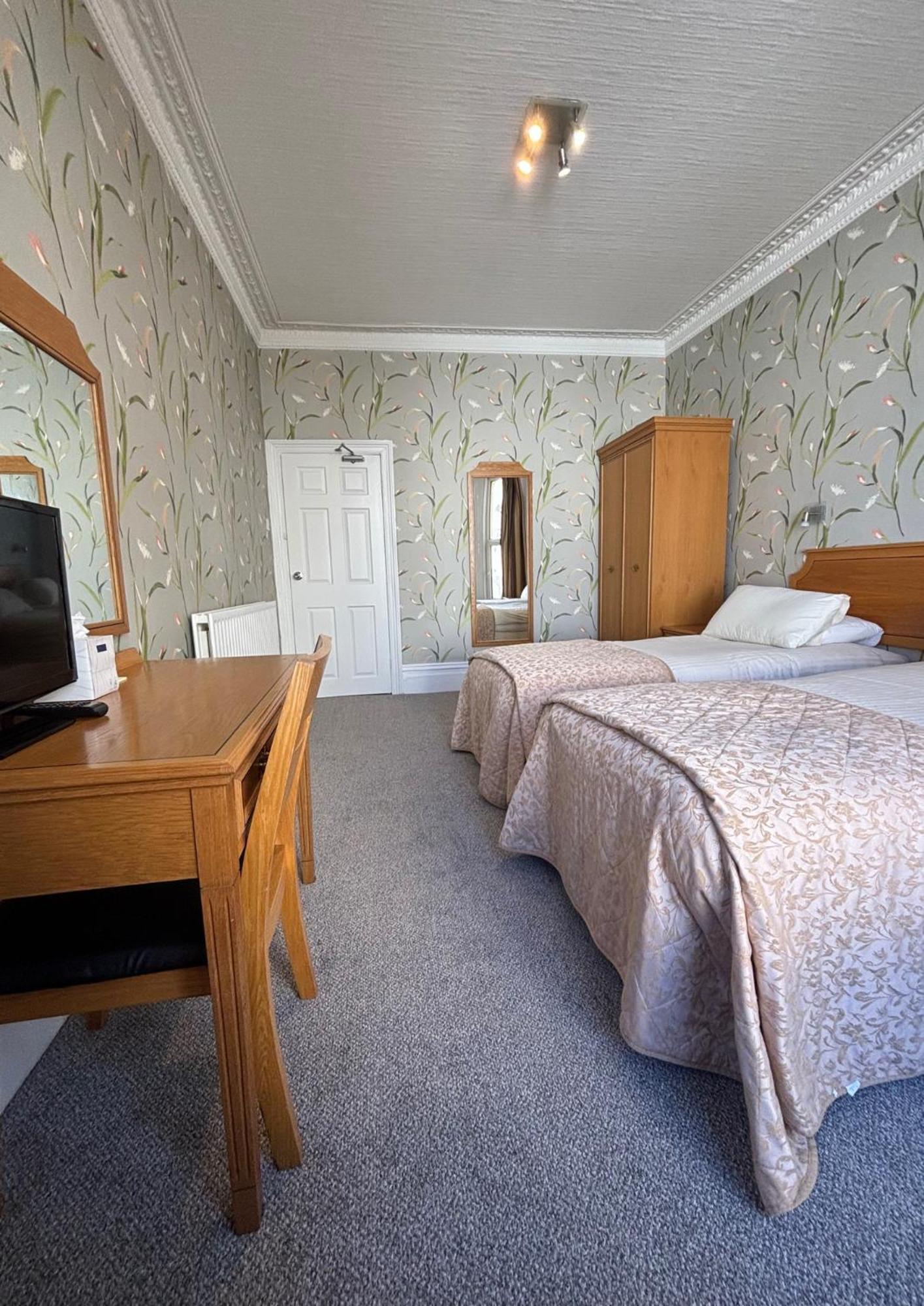 Welbeck Hotel & Apartments Douglas Εξωτερικό φωτογραφία