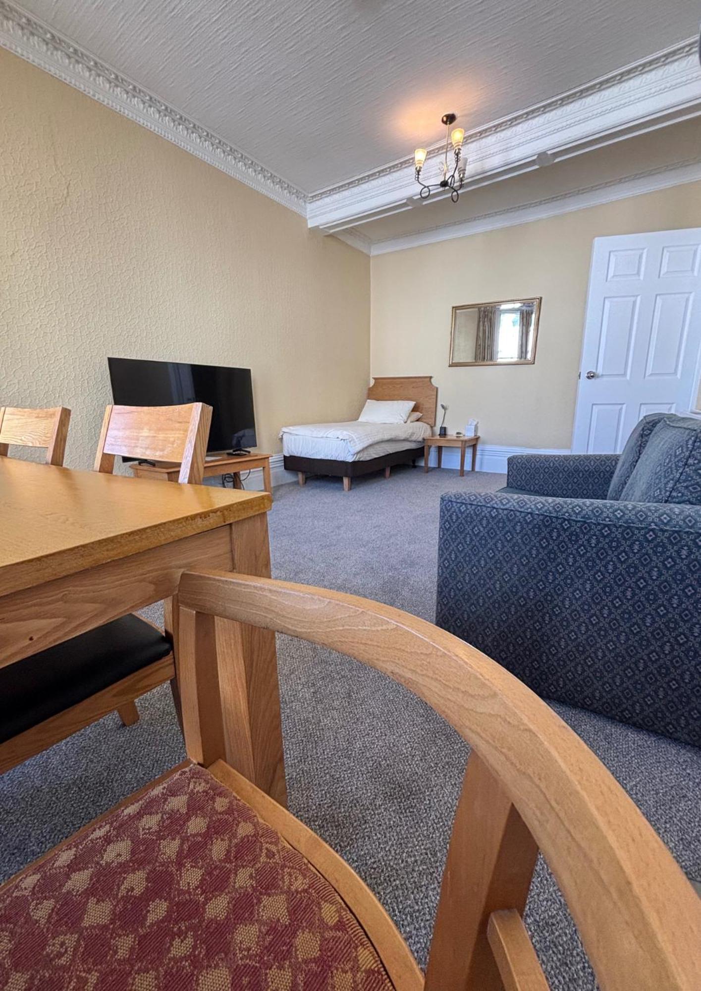 Welbeck Hotel & Apartments Douglas Εξωτερικό φωτογραφία