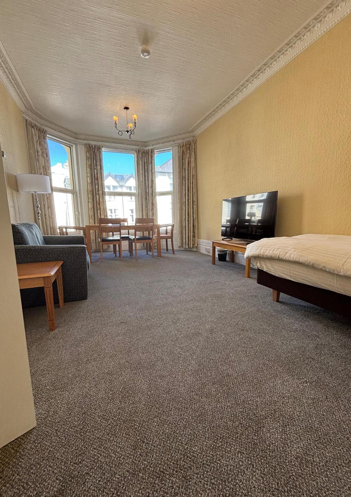 Welbeck Hotel & Apartments Douglas Εξωτερικό φωτογραφία